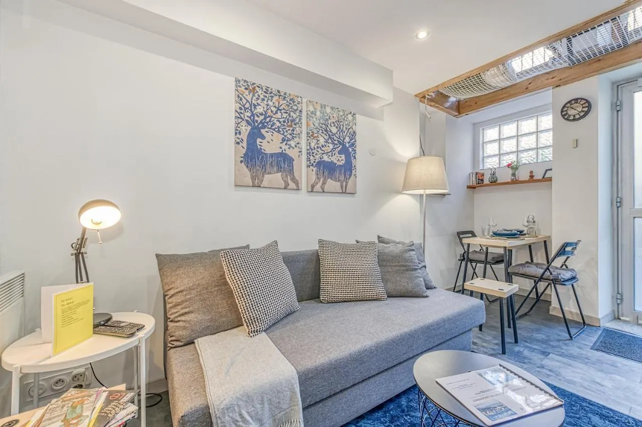 Le Petit Parfait Confort Gare Hamac Netflix Grenoble 0*,  France