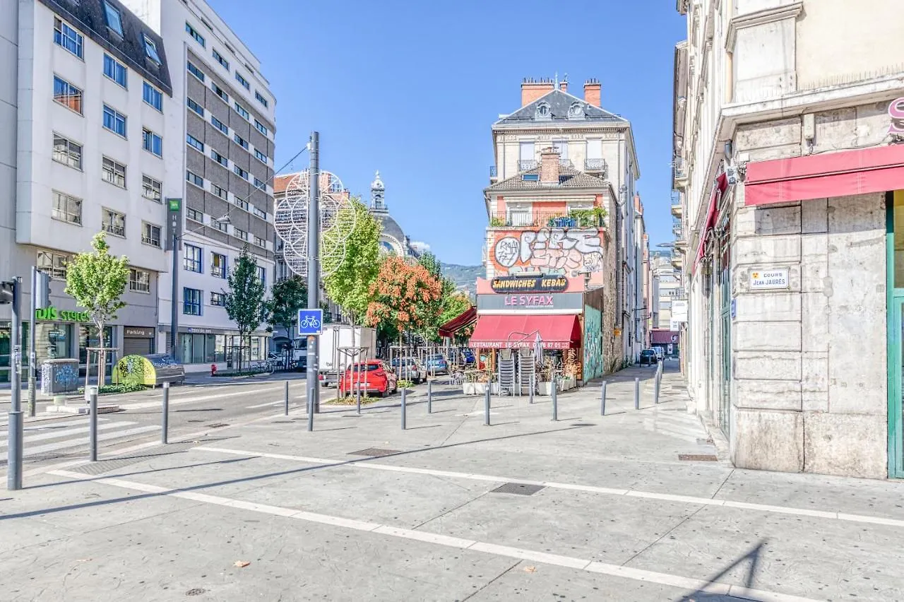 Apartment Le Petit Parfait Confort Gare Hamac Netflix Grenoble