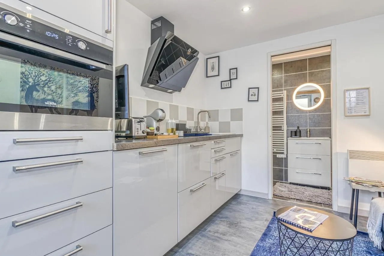 Le Petit Parfait Confort Gare Hamac Netflix Grenoble France