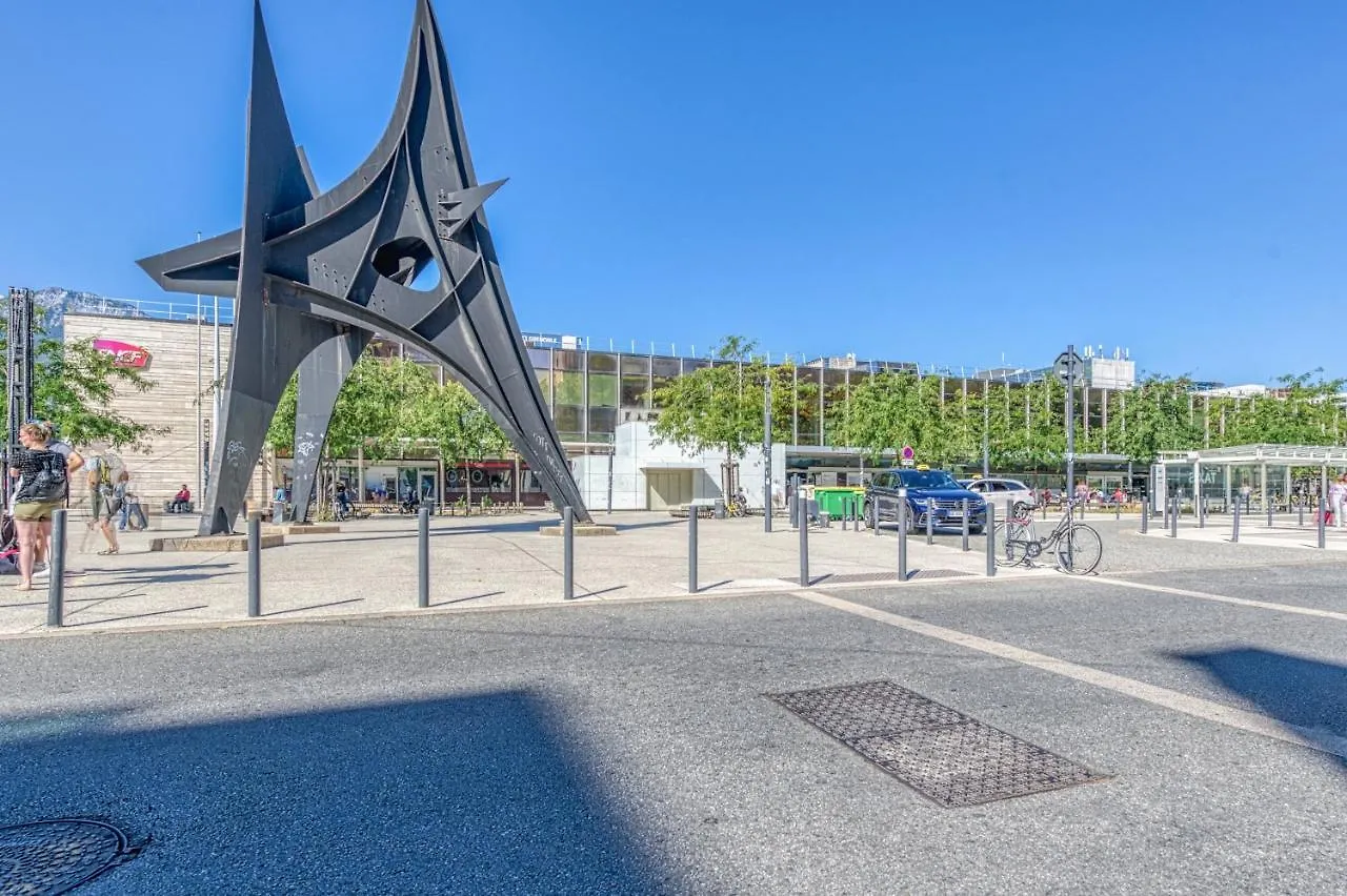 Le Petit Parfait Confort Gare Hamac Netflix Grenoble Apartment
